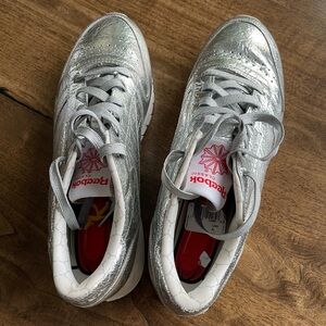 Reebok- super cute trending silver